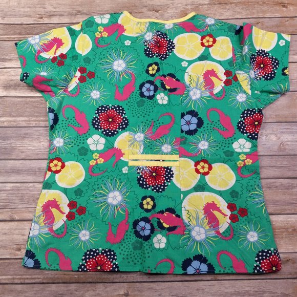 Dickies Small Scrub Top Green Seahorse Floral - Picture 4 of 5